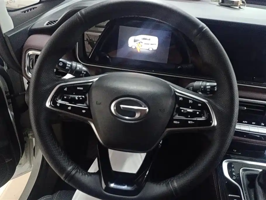GAC Motor Trumpchi M6 2023 — фото 15
