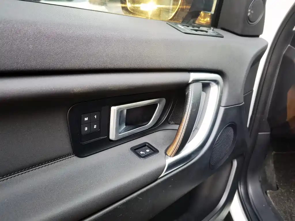 Land Rover Discovery Sport 2018 — фото 10