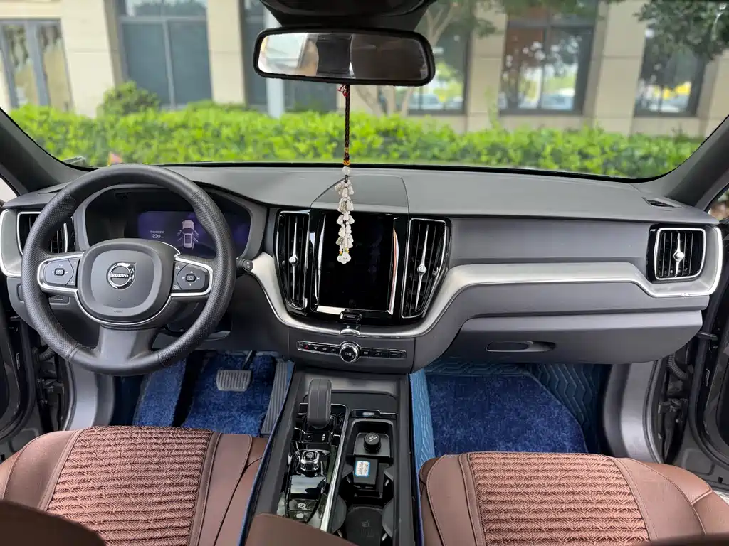 Volvo XC60 2022