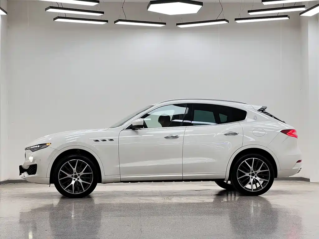 Maserati Levante 2017 — фото 7
