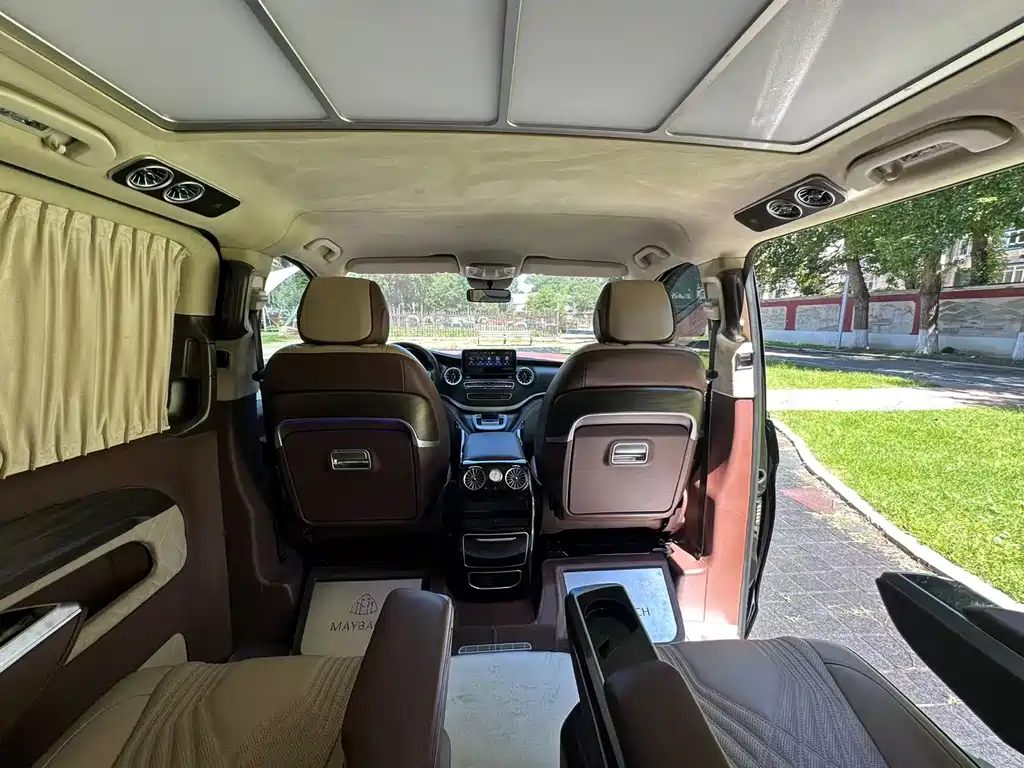 Mercedes-Benz Vito 2023 — фото 18