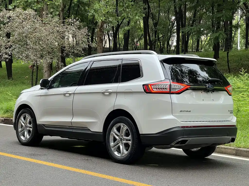 Ford Edge 2015 — фото 8