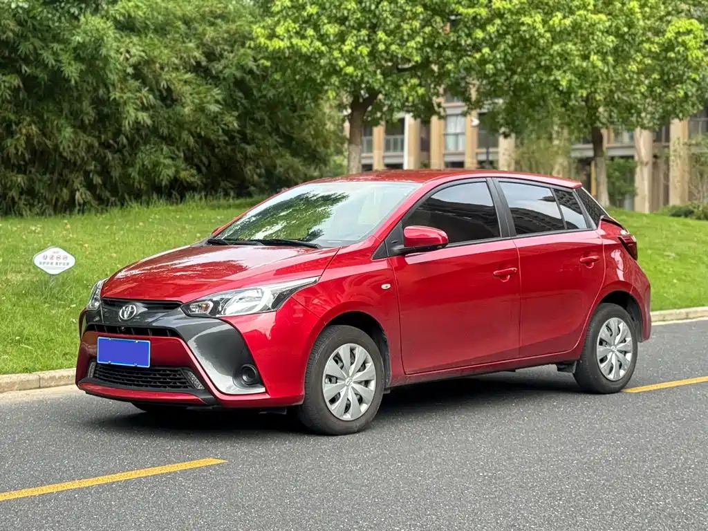 Toyota Yaris L 2022