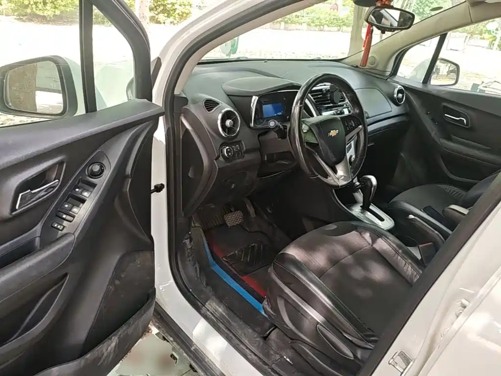 Chevrolet Trax 2015 — фото 16