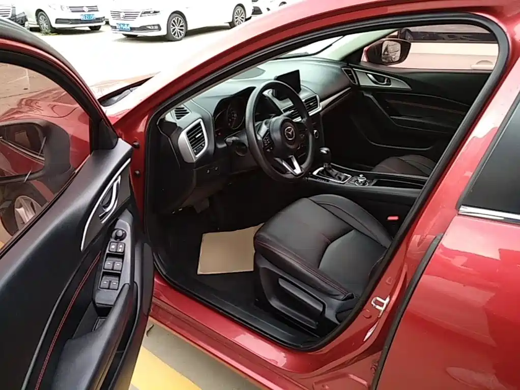 Mazda 3 Angkesela 2018 — фото 16