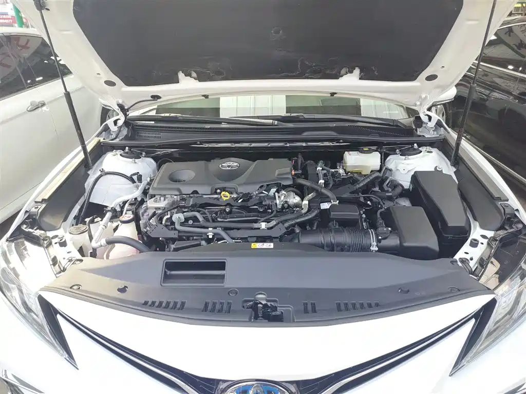 Toyota Camry 2023 — фото 16