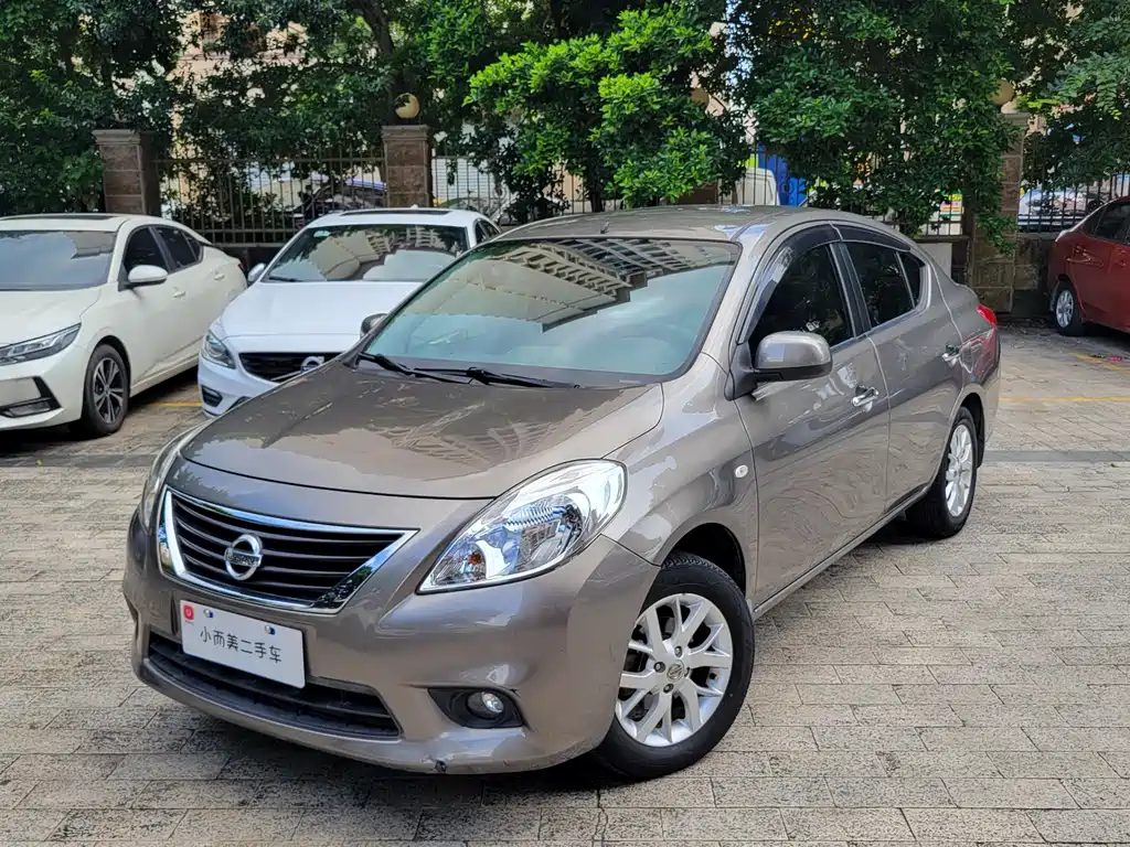 Nissan Sunny 2013