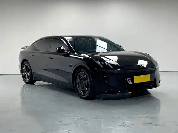 Lynk & Co Z10 2025