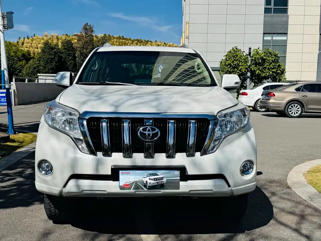 Toyota Prado 2017 — фото 2