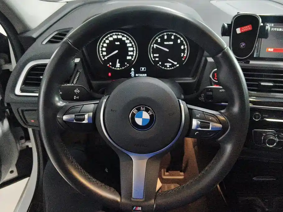 BMW 1 Series 2020 — фото 15