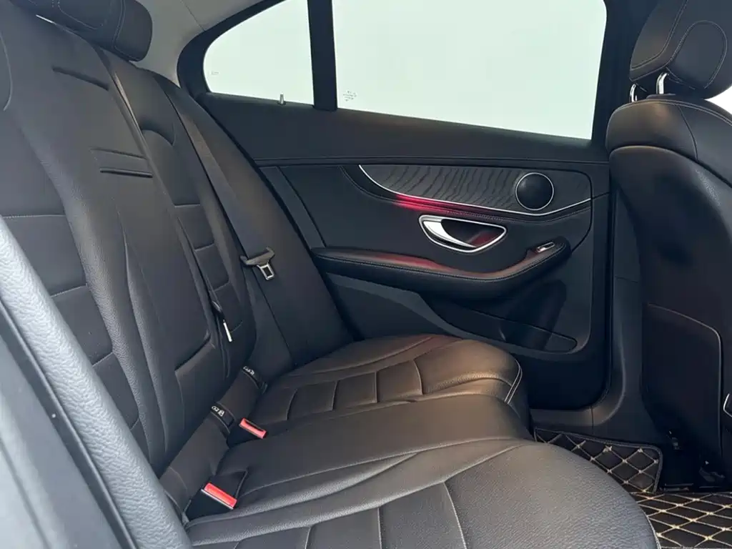 Mercedes-Benz C-Class 2019 — фото 10