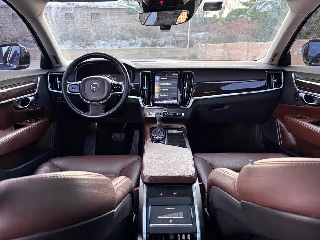 Volvo S90 2017 — фото 19