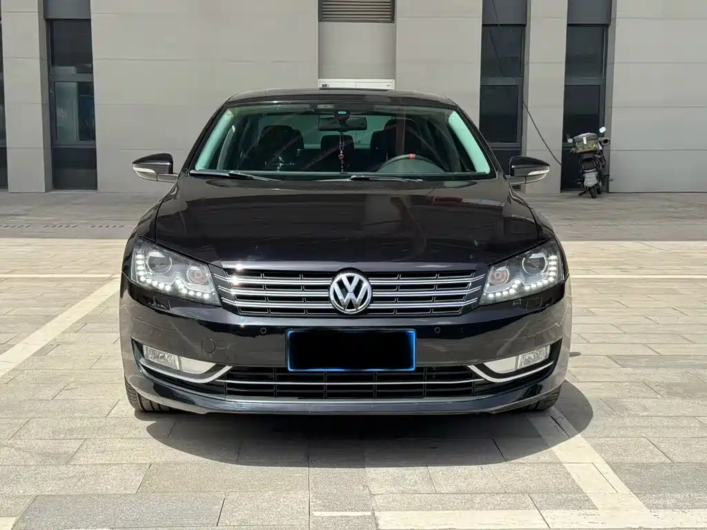 Volkswagen Passat 2015 — фото 2