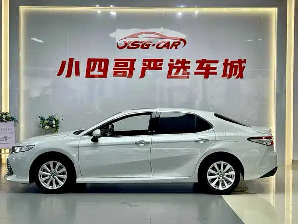 Toyota Camry 2021