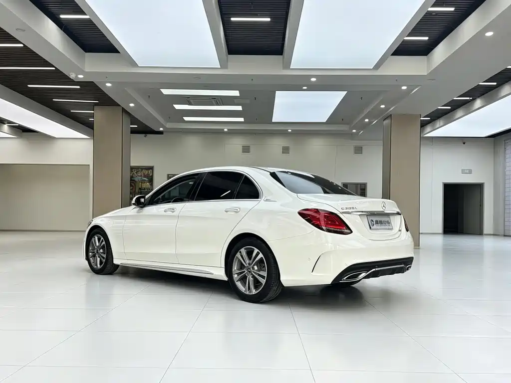 Mercedes-Benz C-Class 2019 — фото 12