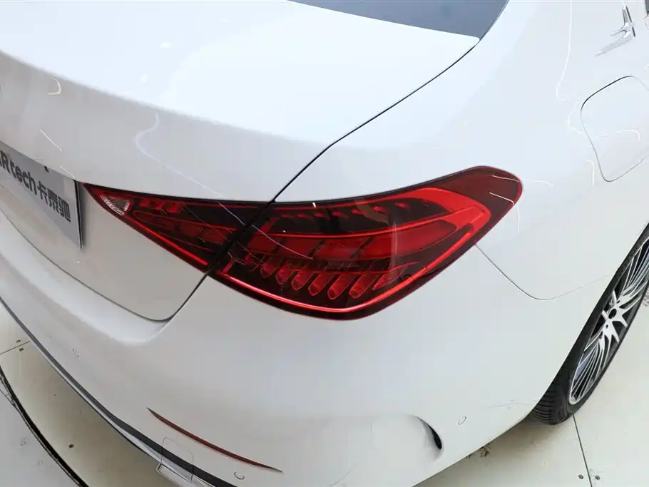 Mercedes-Benz C-Class 2023 — фото 10