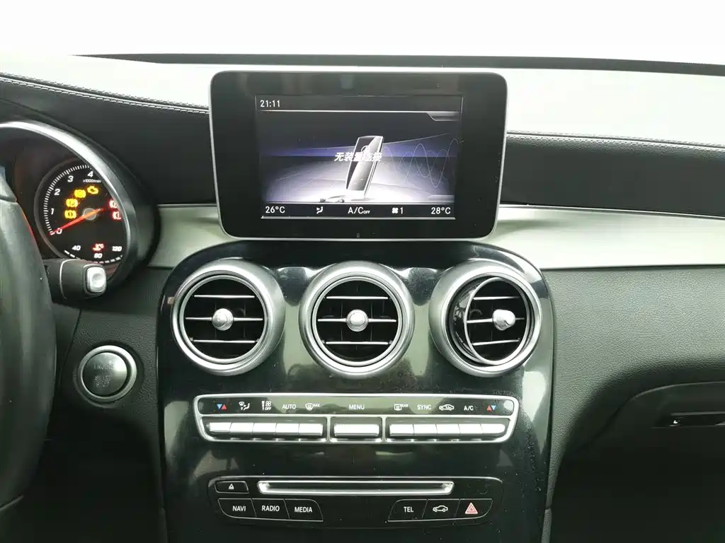 Mercedes-Benz GLC 2019 — фото 12