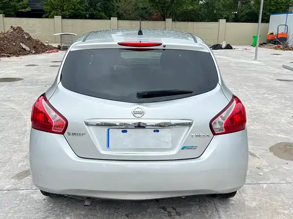 Nissan Tiida 2013