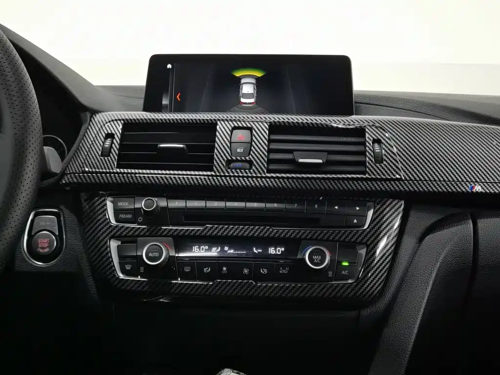 BMW 3 Series 2019 — фото 12