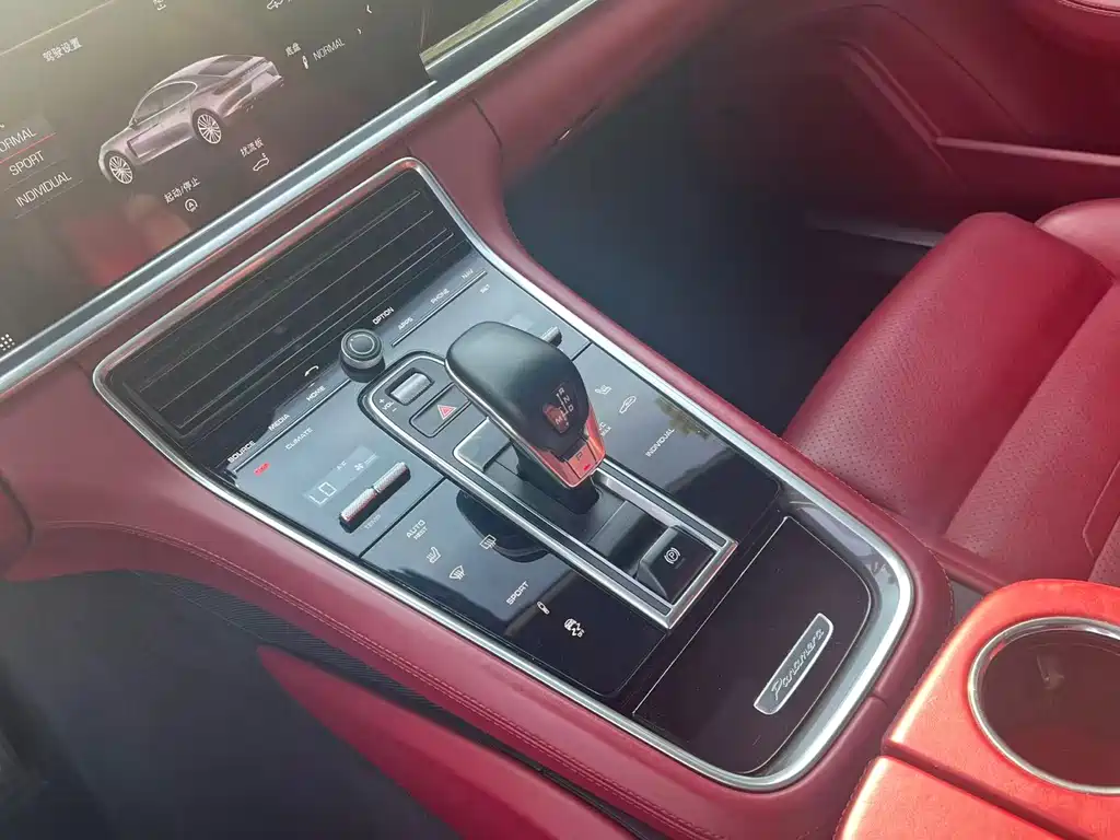 Porsche Panamera 2019 — фото 10