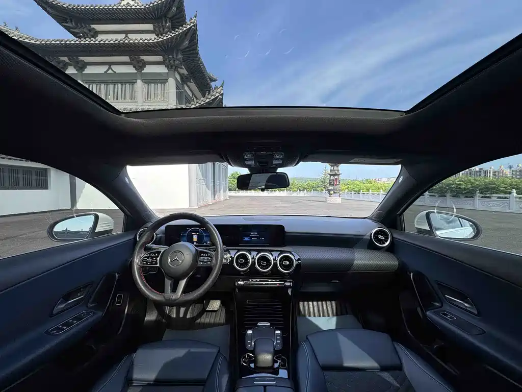 Mercedes-Benz A-Class 2022 — фото 18