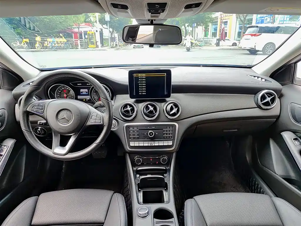 Mercedes-Benz GLA 2018 — фото 10