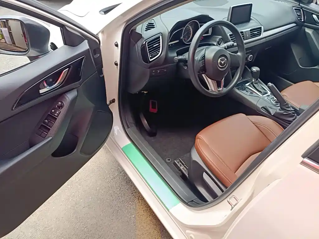 Mazda 3 Angkesela 2015 — фото 16