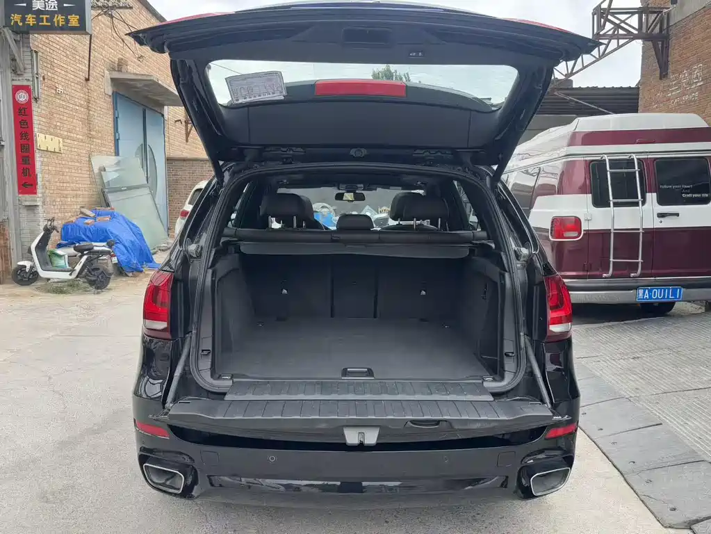 BMW X5 2018 — фото 12