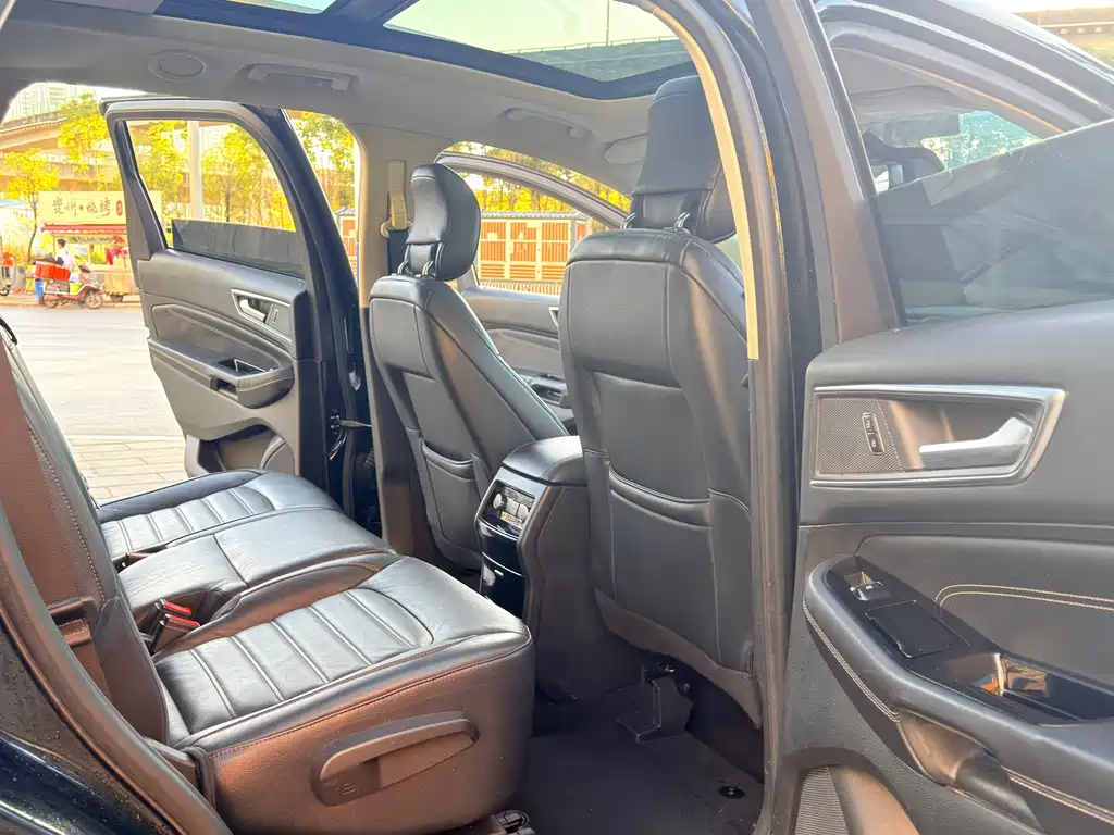 Ford Edge 2015 — фото 15