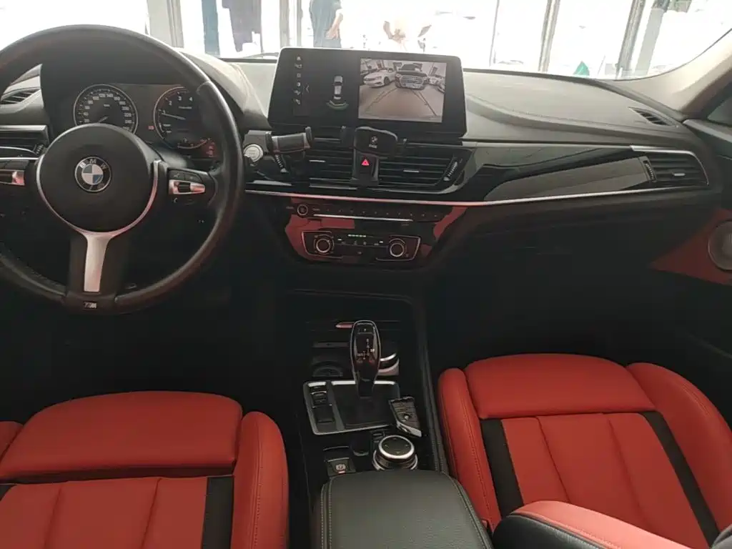 BMW 1 Series 2022 — фото 14
