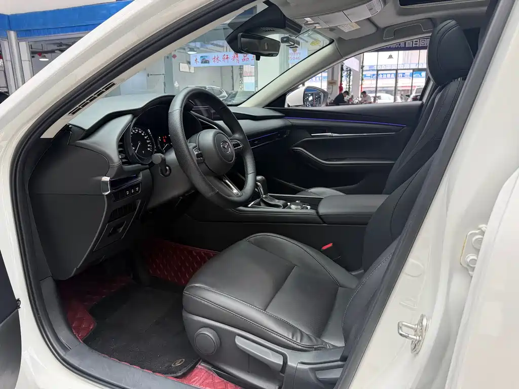 Mazda 3 Axela 2022