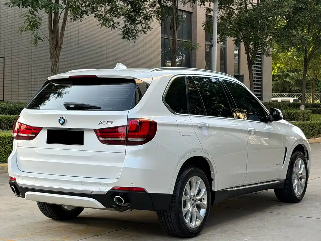 BMW X5 2018 — фото 18