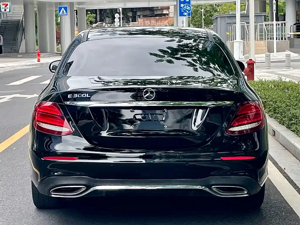 Mercedes-Benz E-Class 2017 — фото 7