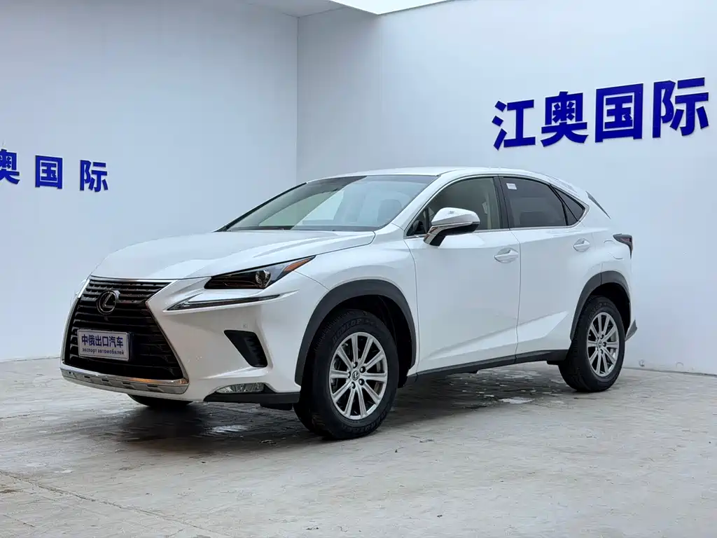 Lexus NX 2021