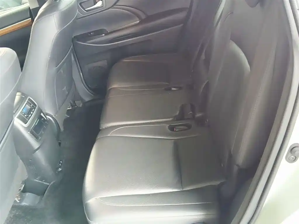 Toyota Highlander 2019 — фото 17