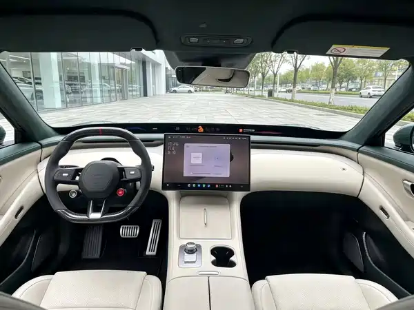 Xiaomi YU7 2025