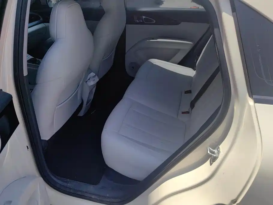 Geely Galaxy Starwish 2026 — фото 11