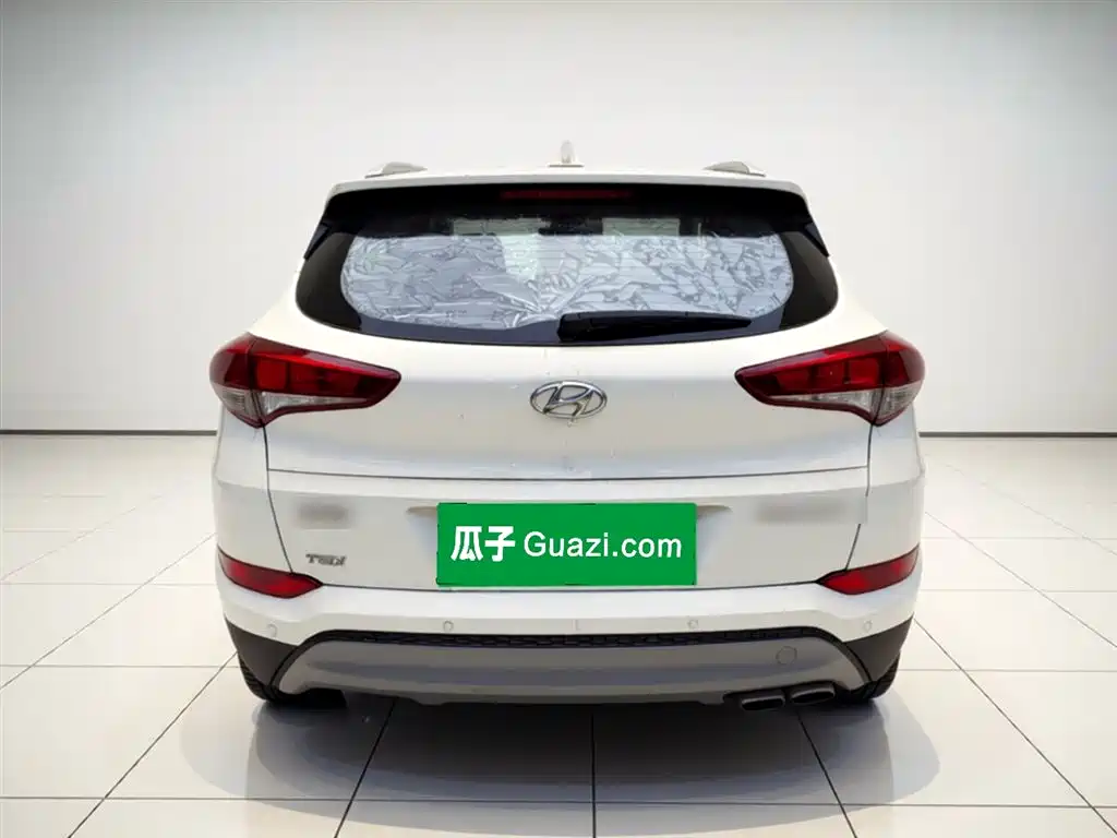 Hyundai Tucson 2017 — фото 10