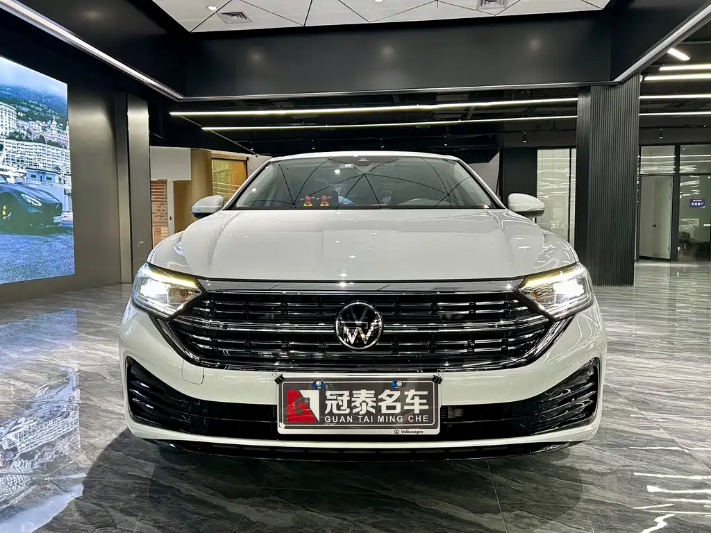 Volkswagen Sagitar 2022
