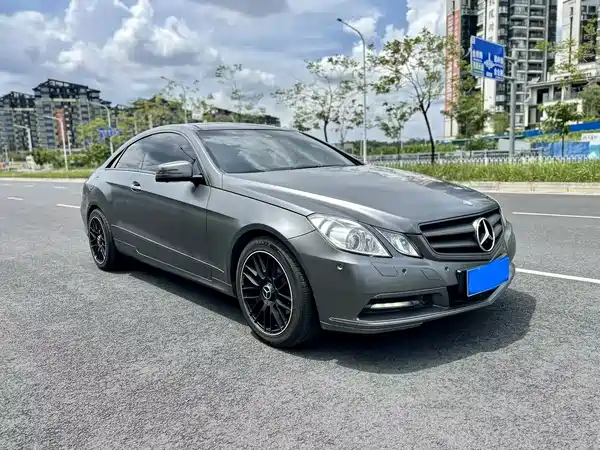 Mercedes-Benz E-Class 2011