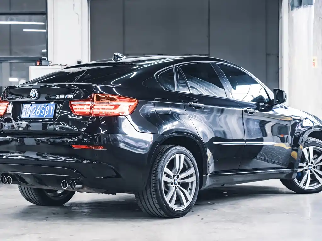 BMW X6 M 2013 — фото 9
