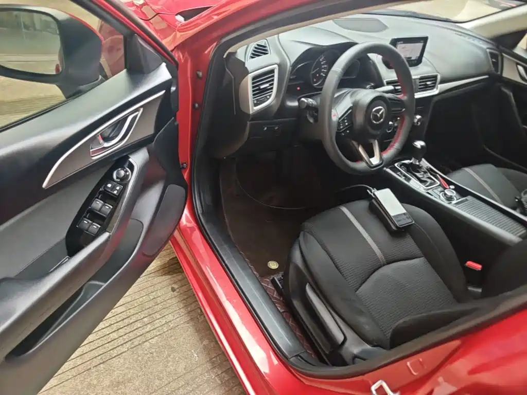 Mazda 3 Angkesela 2018 — фото 16