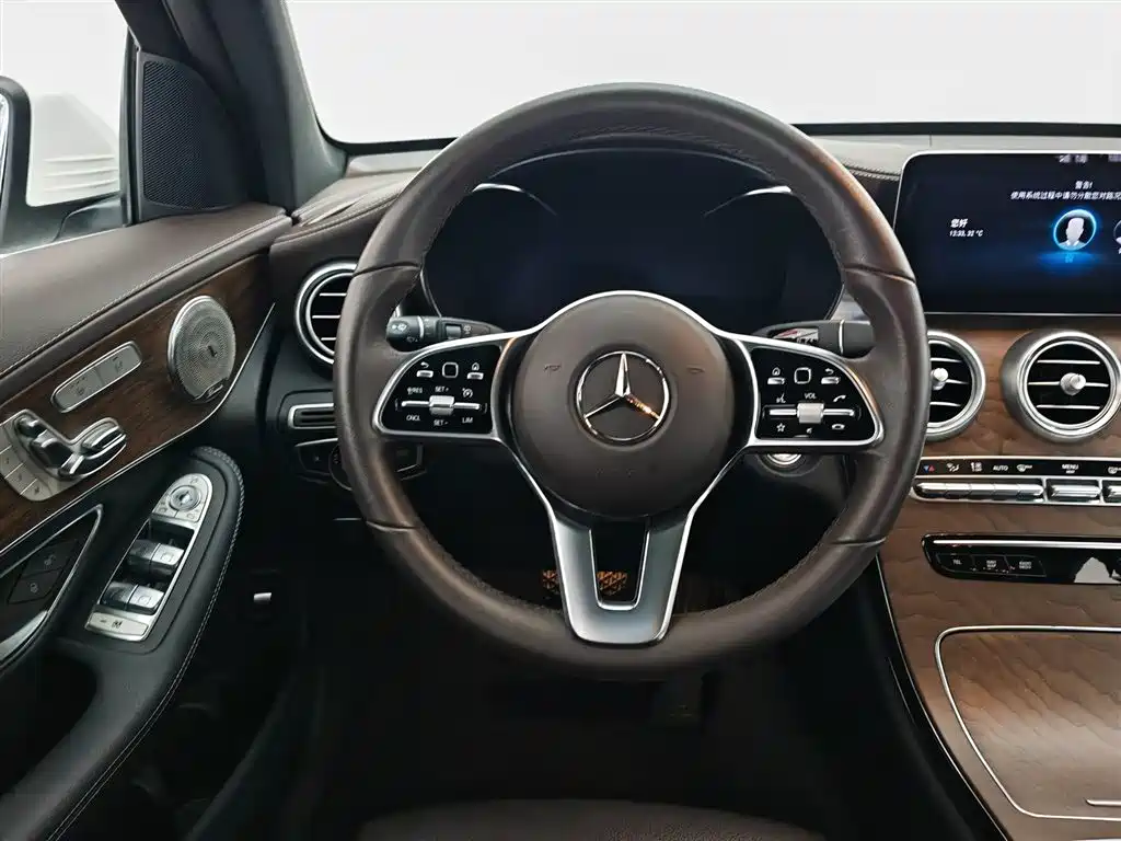 Mercedes-Benz GLC 2023 — фото 11