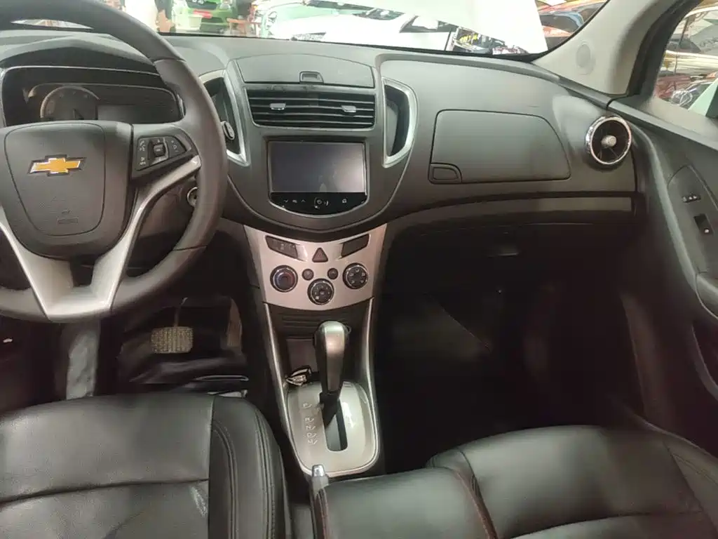 Chevrolet Trax 2015 — фото 13