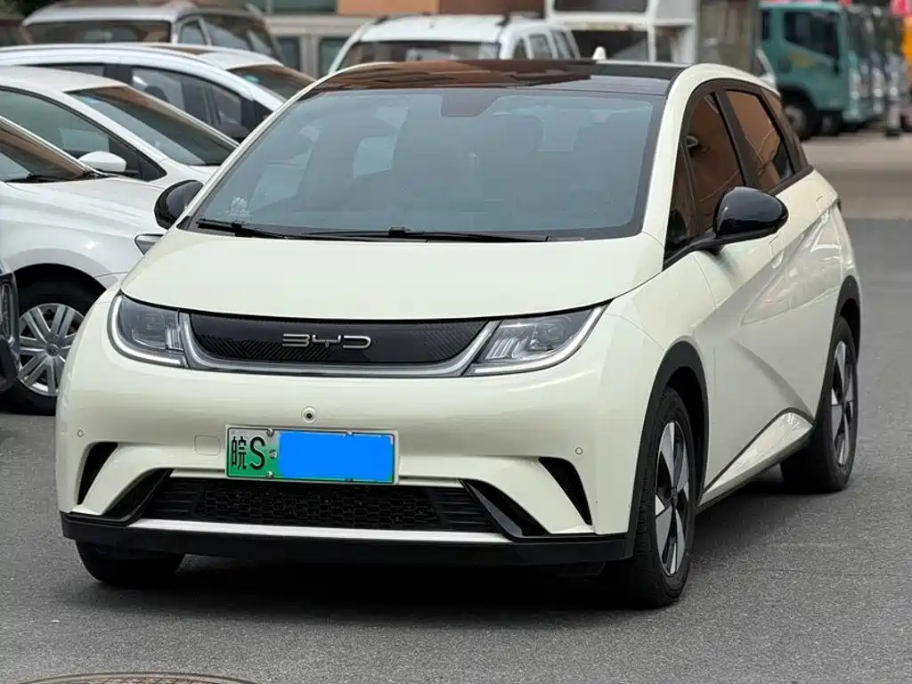BYD Dolphin 2023