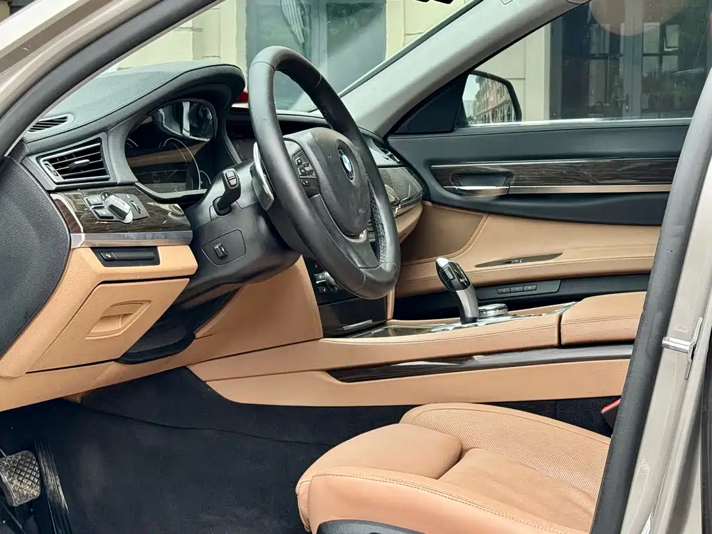 BMW 7 Series 2015 — фото 4