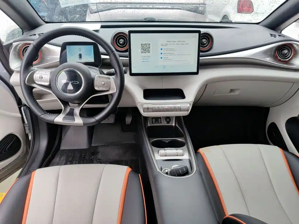 BYD Dolphin 2022 — фото 10