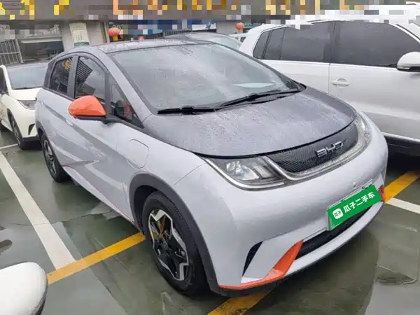 BYD Dolphin 2022