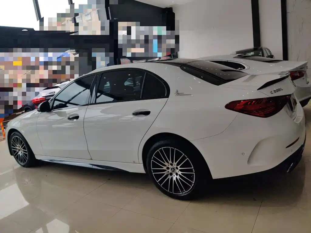 Mercedes-Benz C-Class 2025