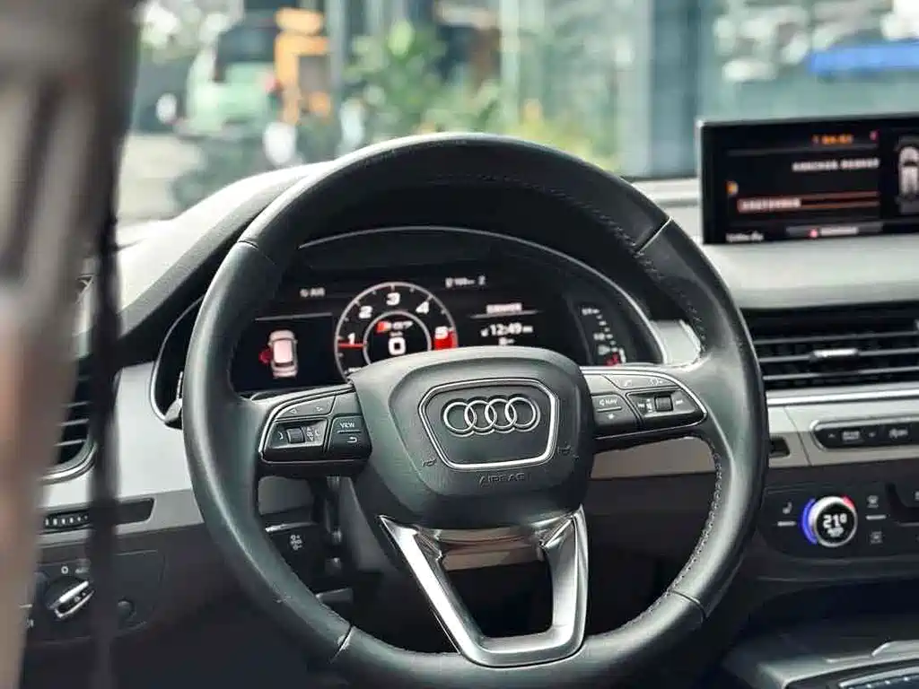 Audi Q7 2018 — фото 8